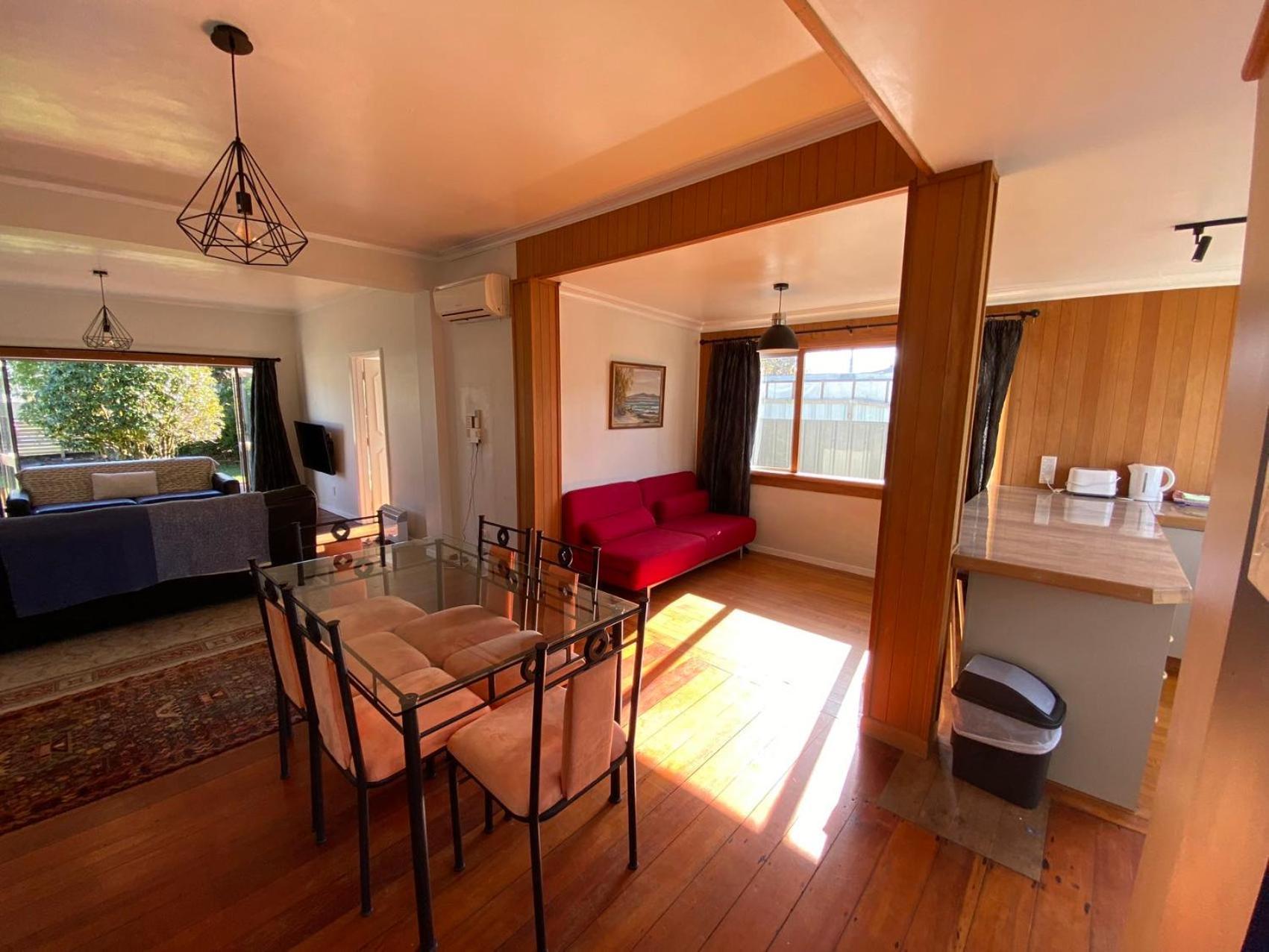 Villa Peter'S Bach à Rotorua Extérieur photo